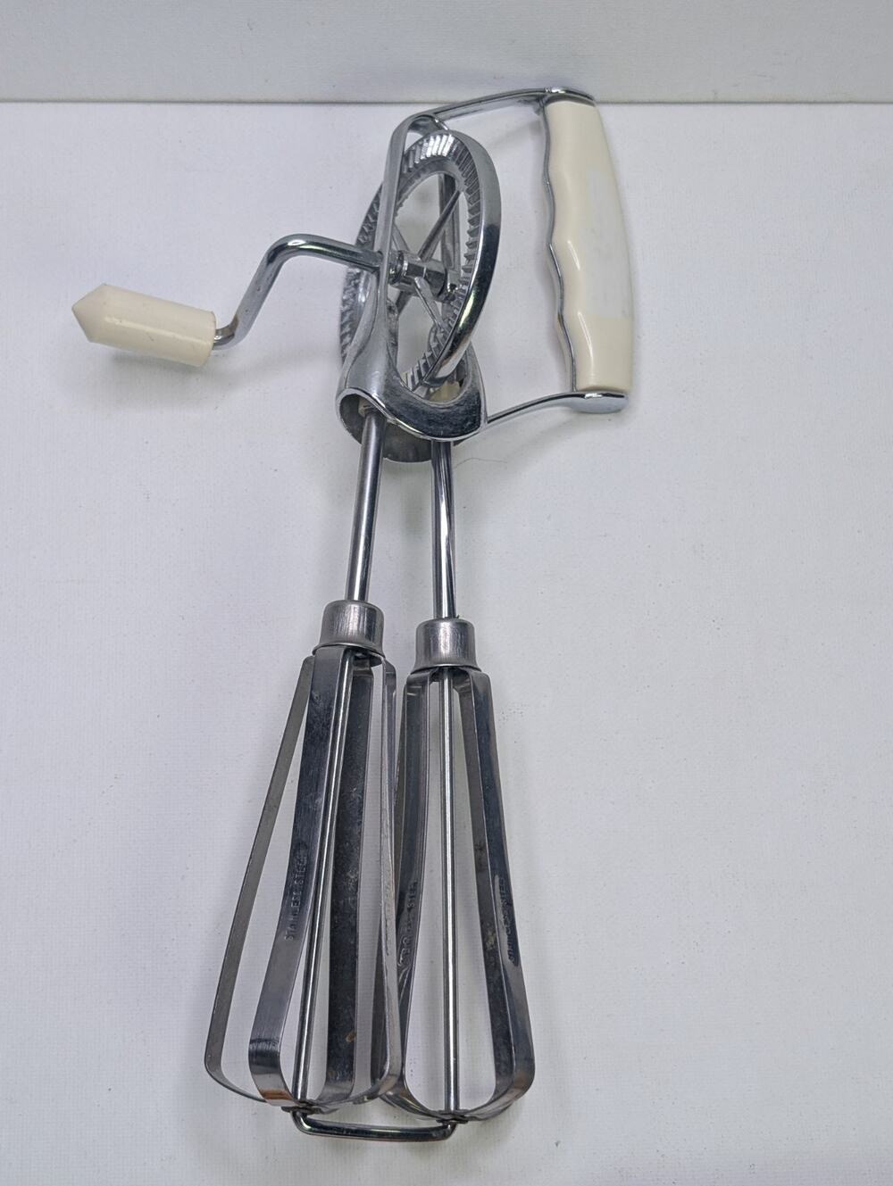 Vintage Hand Crank Egg Beater Stainless SteelRotary Mixer White Handles 9"